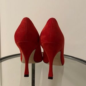 STUART WEITZMAN | RED PUMPS | SIZE 6